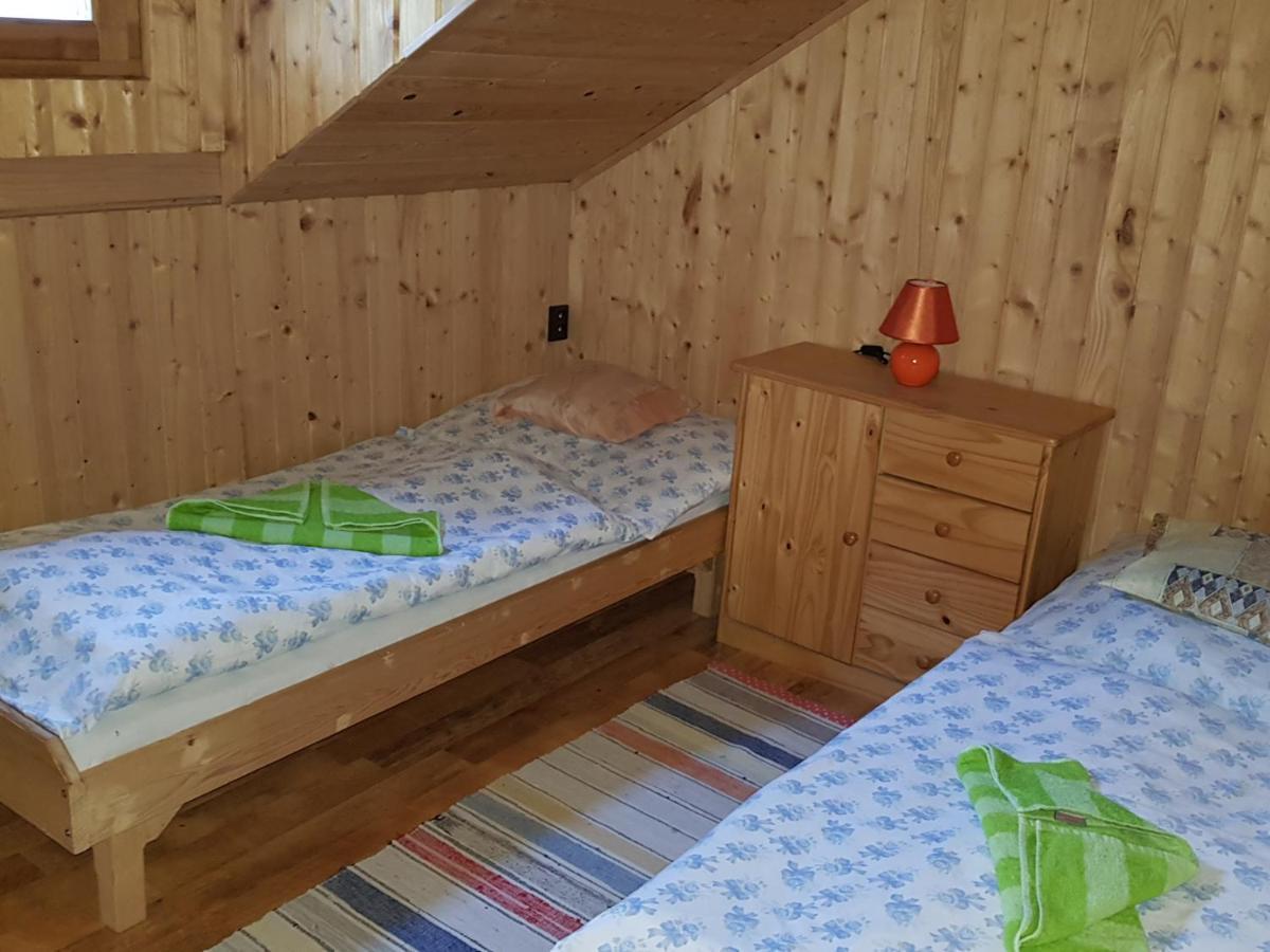Chata Pod Skalou Valaská Екстериор снимка