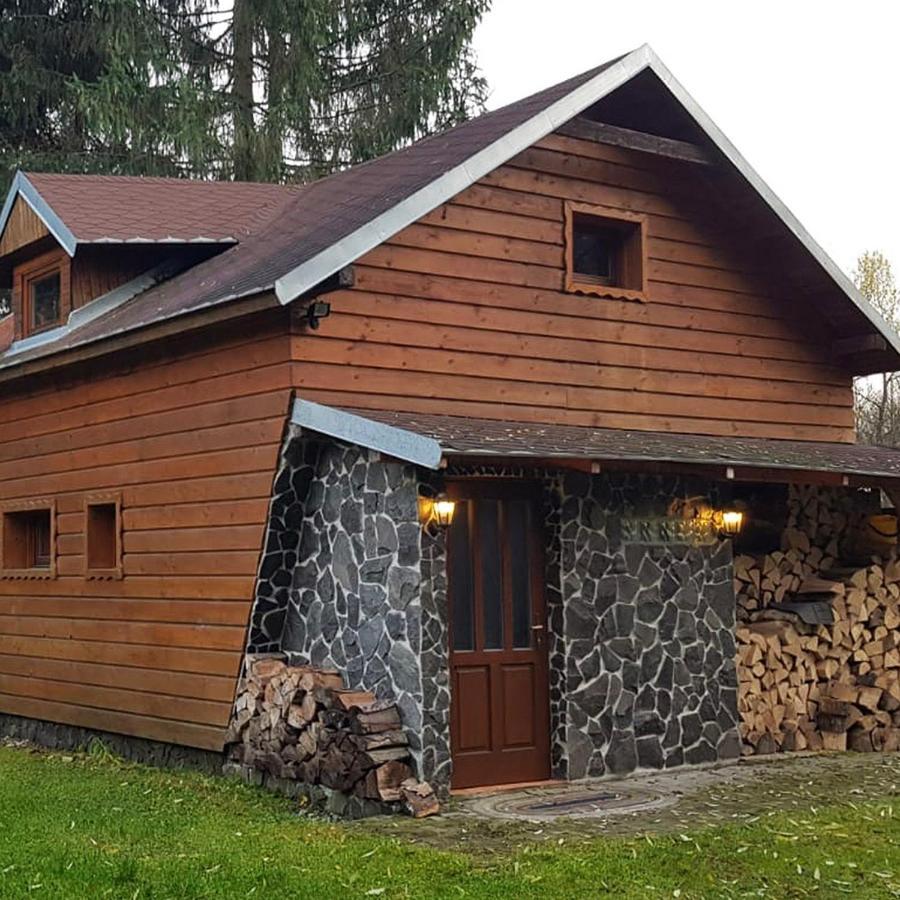 Chata Pod Skalou Valaská Екстериор снимка